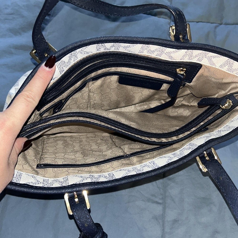MK bag - Picture 2 of 2